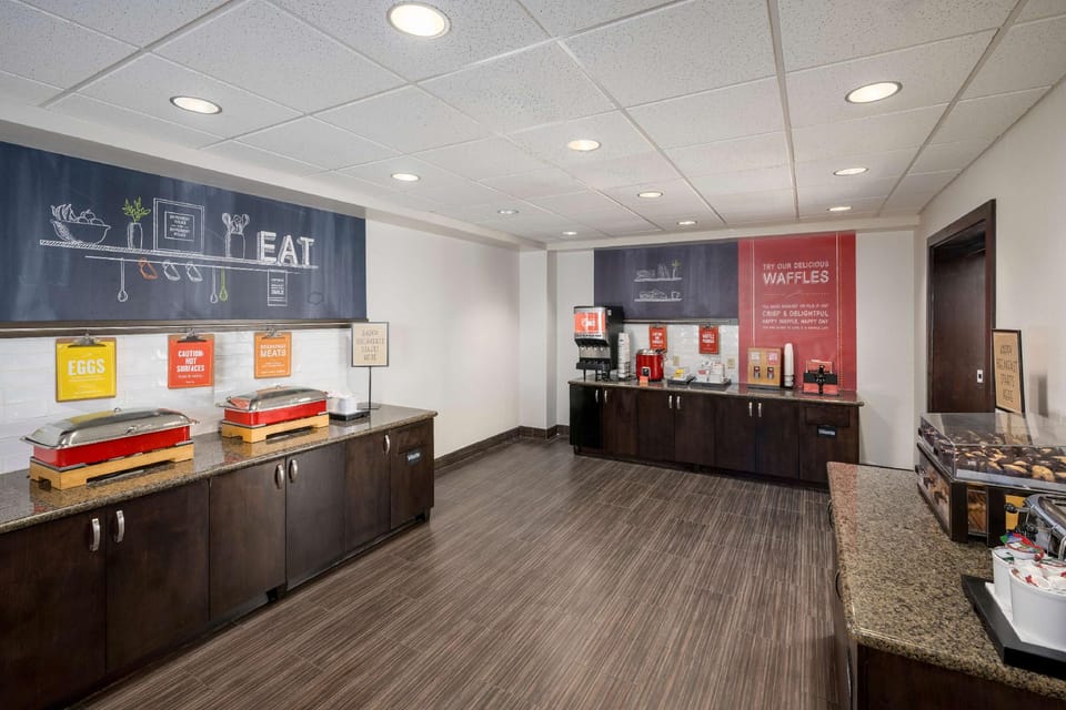 Hampton Inn & Suites Phoenix North/Happy Valley Hotel in Phoenix