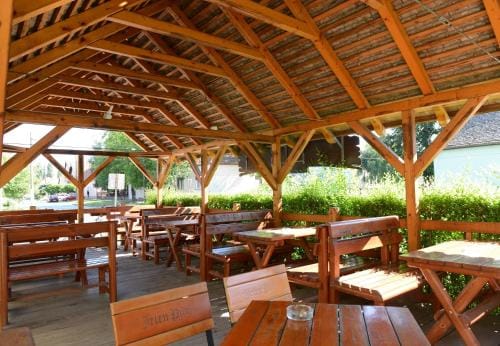 Zlatni Klas Hotel in Timiș County