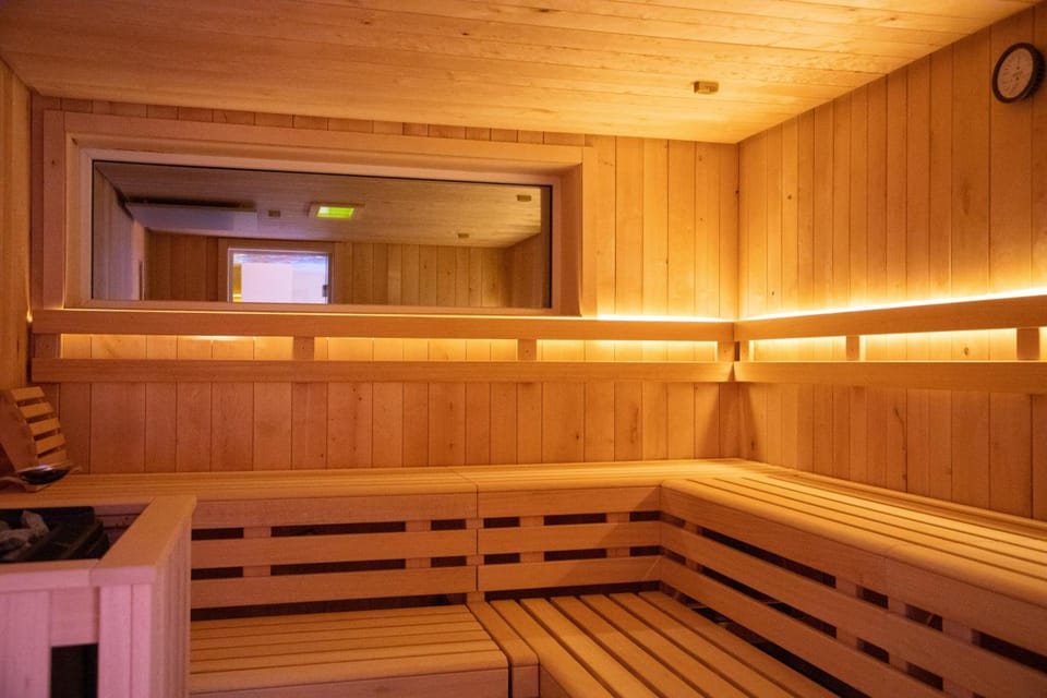 Alpenlodge Val Gronda Hotel in Canton of Grisons