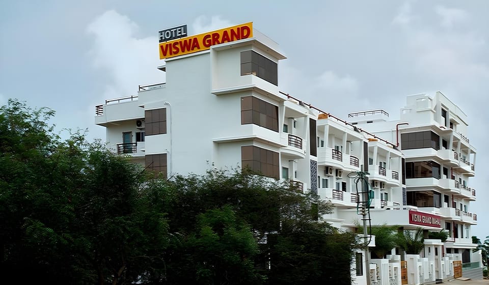 HOTEL VISWA GRAND Hotel in Tamil Nadu
