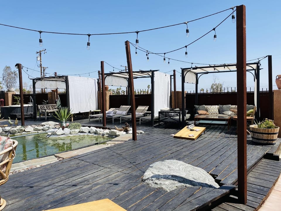 MI KASA HOT SPRINGS Clothing Optional,420 Friendly,Adults Only, Hotel in Desert Hot Springs