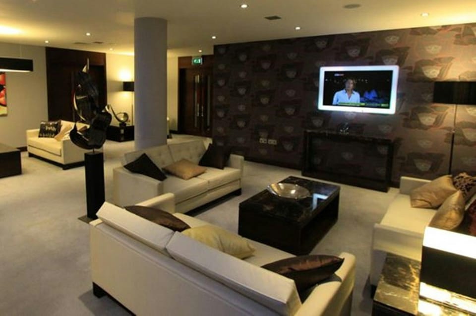 Rafayel Hotel & Spa Hotel in London