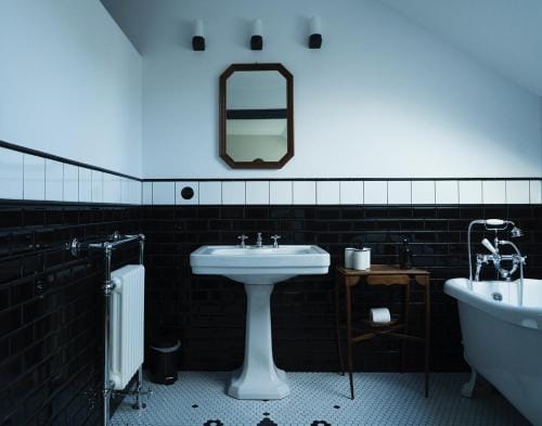 The Riverhouse, magical house with garden by the river Seine Hotel in Bourgogne-Franche-Comté