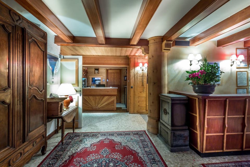 Les Cretes Blanches Hotel in Val dIsere