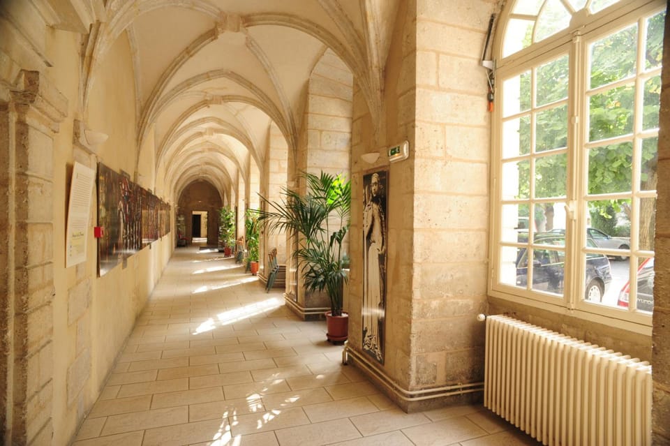 Hotellerie Saint Yves Hotel in Chartres