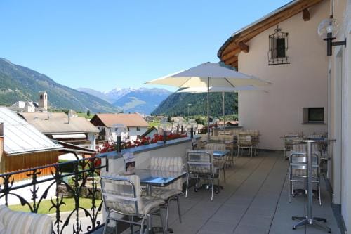 Hotel Helvetia Inn in Canton of Grisons