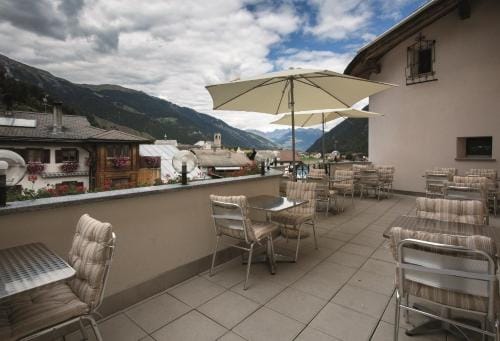 Hotel Helvetia Inn in Canton of Grisons