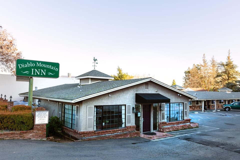 Diablo Mountain Inn Walnut Creek Motel in Walnut Creek