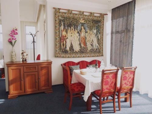 Pinerose Resort Hotel in Bansko