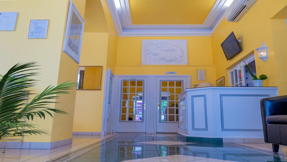 Hotel Berlioz EuroAirport Basel - Mulhouse - Freiburg Hotel in Saint-Louis