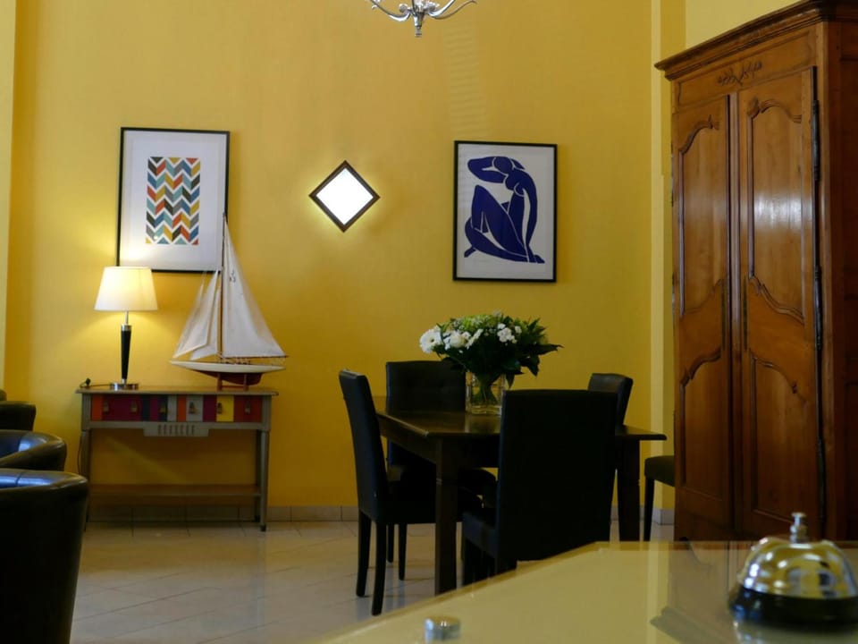 Hotel Berlioz EuroAirport Basel - Mulhouse - Freiburg Hotel in Saint-Louis