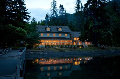 Lake Crescent Lodge Lodge in Olympic National Park