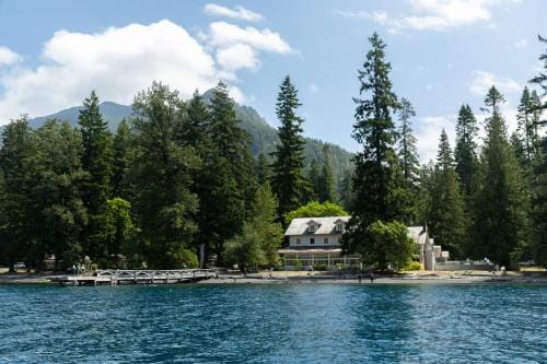 Lake Crescent Lodge Lodge in Olympic National Park