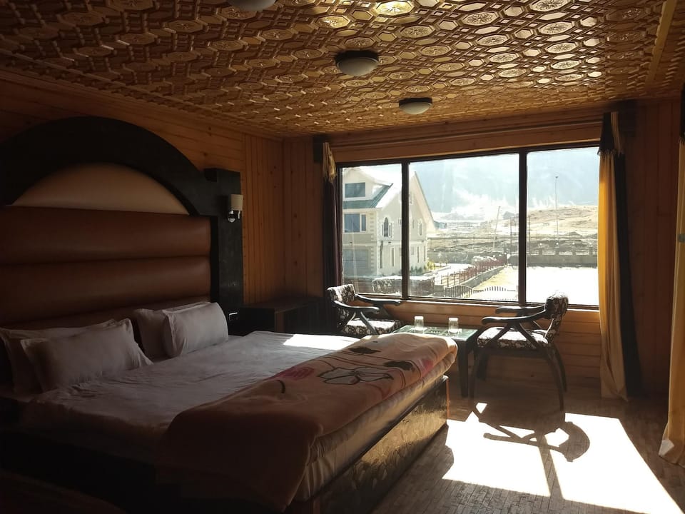 Suite room