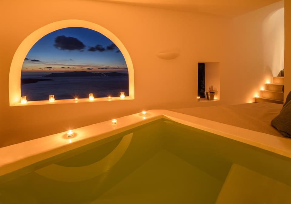 Panorama Suites Apartment hotel in Thera