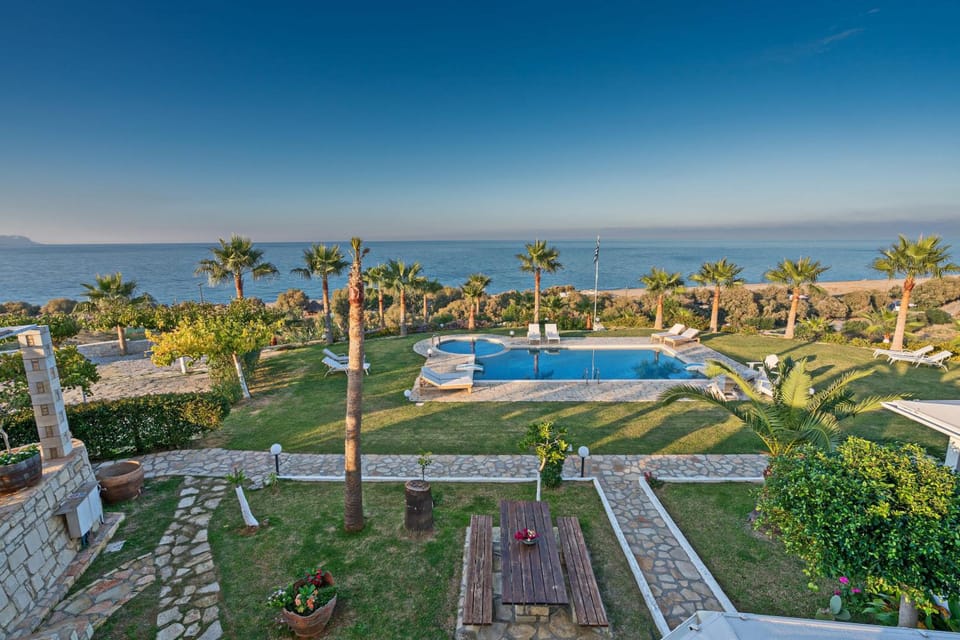 Aneria Suites Hotel in Crete
