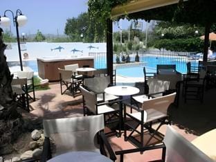 Sunny Suites Apartment hotel in Crete