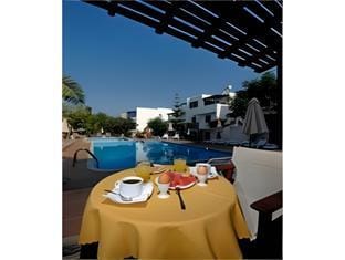 Ioanna Apartments Hotel in Agios Prokopios