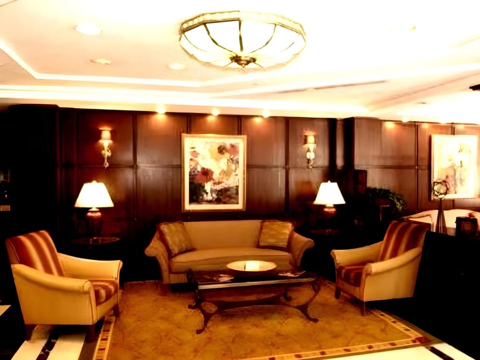 Skyline Hotel Hotel in Midtown