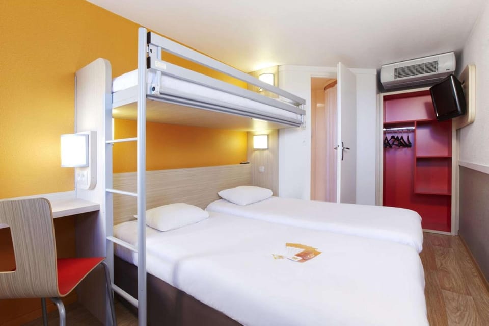 Guestroom