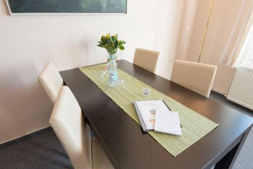 Kapitaenshaus-Lassen-Zimmer-Penelope Hotel in Westerland