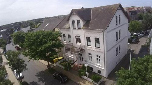 Kapitaenshaus-Lassen-Zimmer-Mendoza Hotel in Westerland