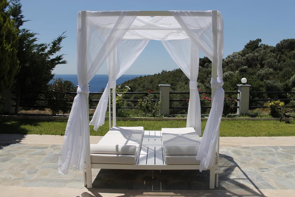 Naftilos Hotel in Samos, Greece