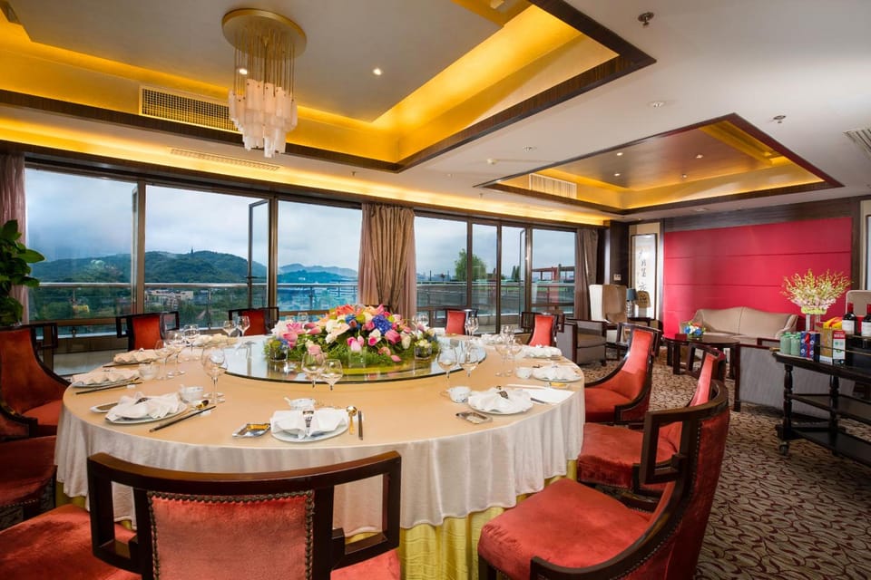 Wyndham Grand Plaza Royale Hangzhou Hotel in Hangzhou