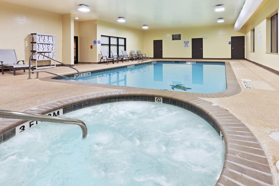 Holiday Inn Express Hotel & Suites Wolfforth By IHG Hotel in Wolfforth