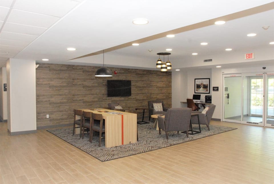 Candlewood Suites Tallahassee By IHG Hotel in Tallahassee