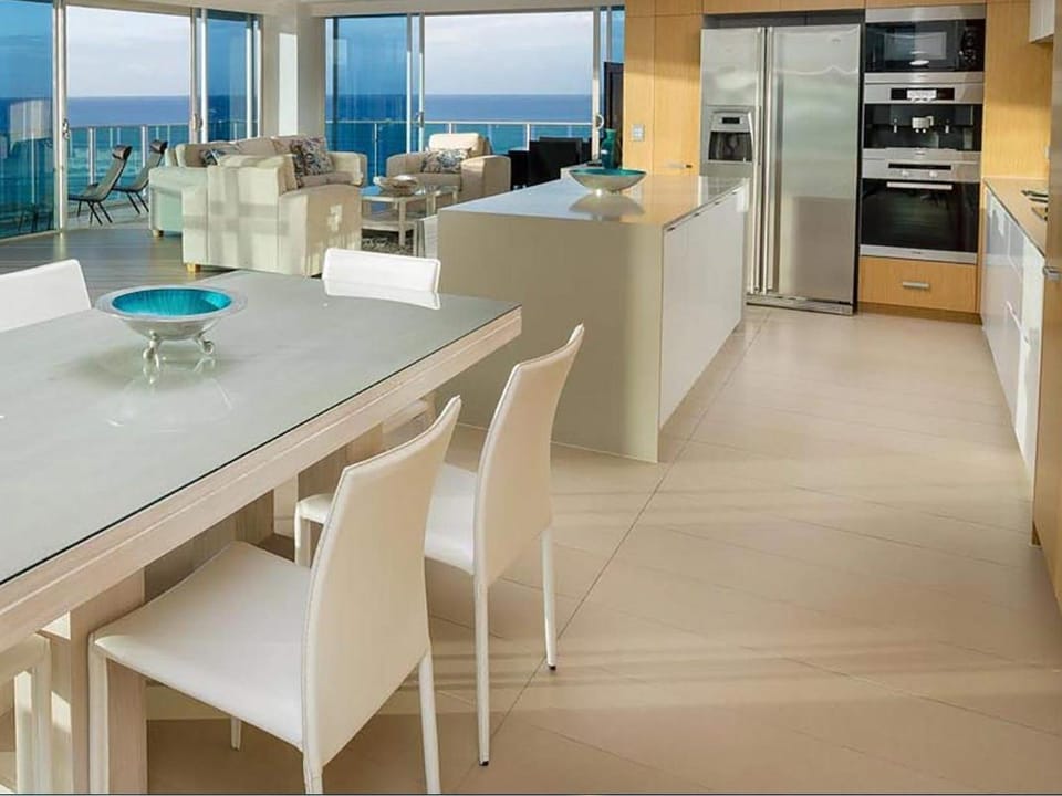 Nirvana by the Sea Apartments Apartment hotel in Tweed Heads