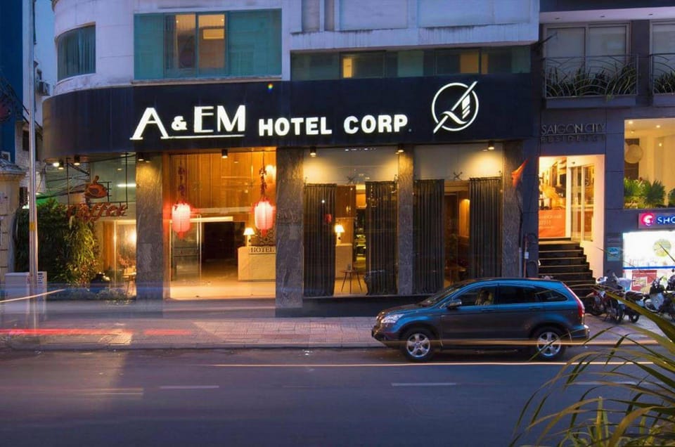 The White Hotel 8A Thai Van Lung Hotel in Ho Chi Minh City