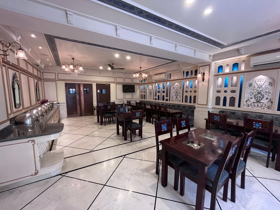 Hotel Ratnawali - Pure Veg Hotel Hotel in Jaipur