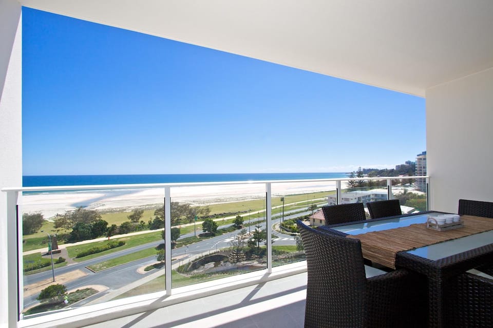 Kirra Surf Apartments Apartment hotel in Bilinga