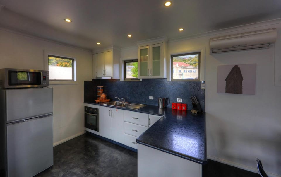 Rosebank Cottage Collection Lodge in Smithton