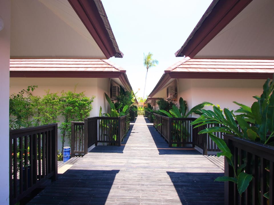 Fanari Khaolak Resort - Sea Front Zone Resort in Khuekkhak