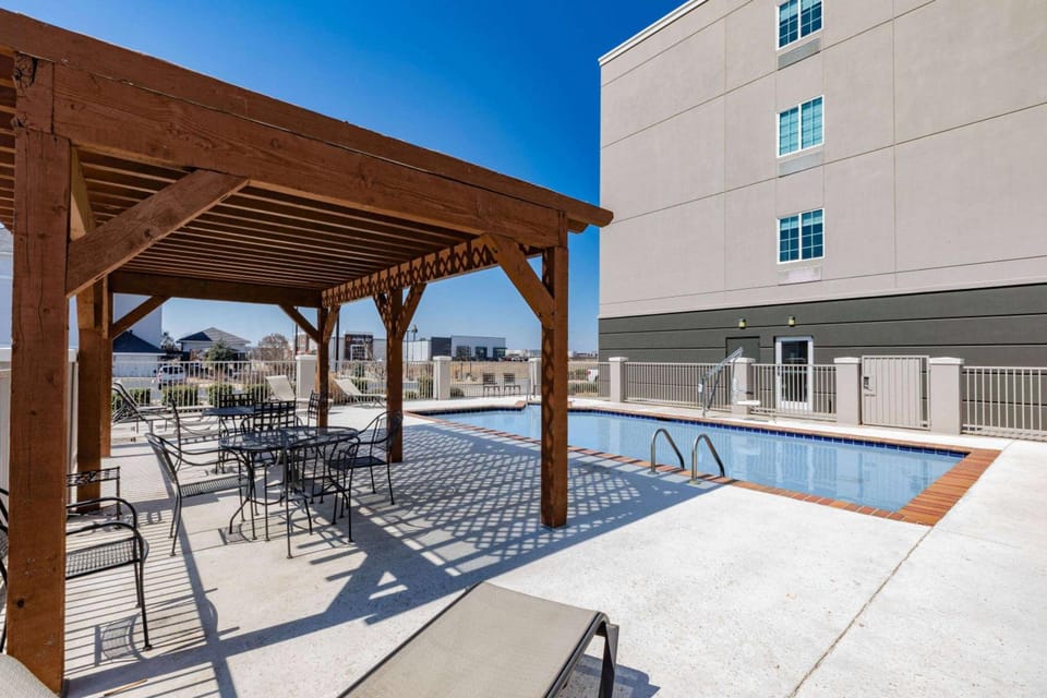 Hawthorn Extended Stay by Wyndham Ardmore Hotel in Ardmore