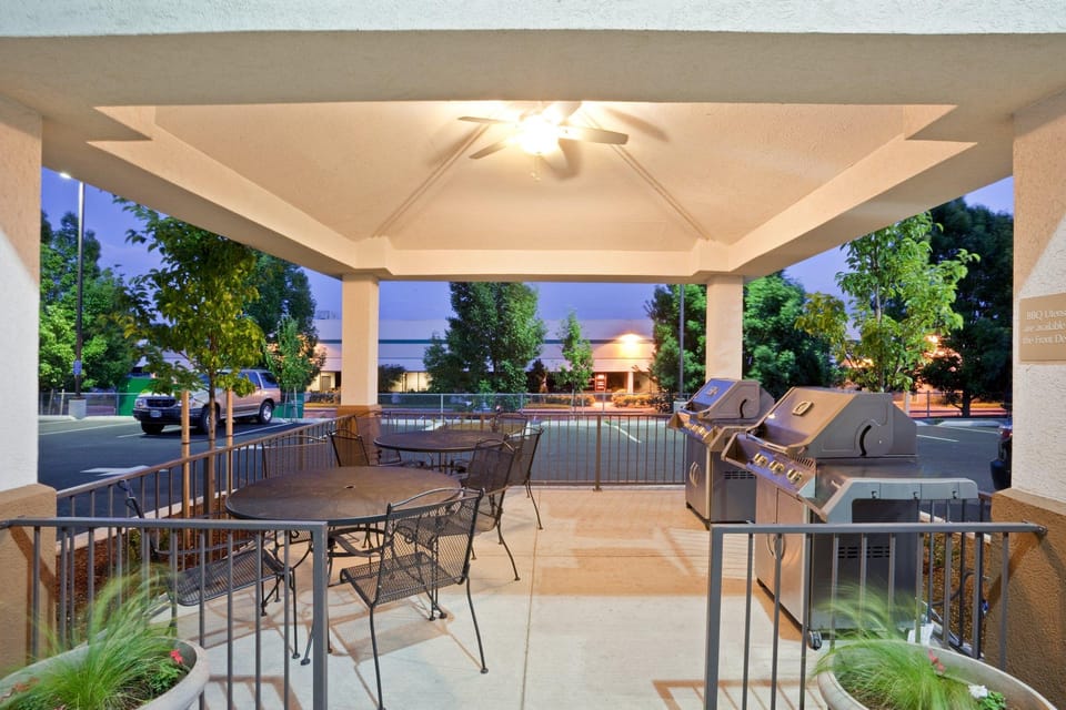Candlewood Suites Portland Airport By IHG Hotel in Parkrose