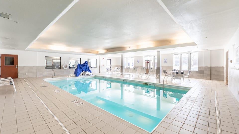 Holiday Inn Express Hotel & Suites Anderson By IHG Hotel in Anderson