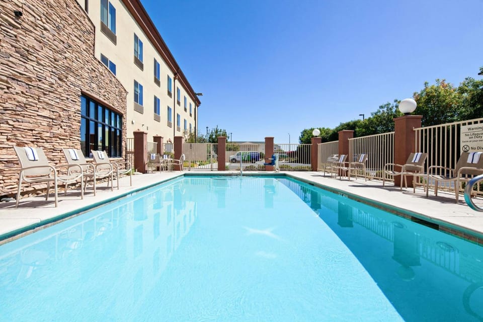 Holiday Inn Express & Suites Clovis Fresno Area By IHG Hotel in Clovis