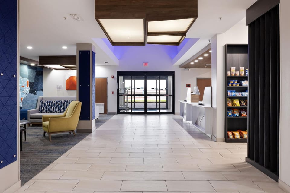 Holiday Inn Express Hotel and Suites Kingsville By IHG Hotel in Kingsville