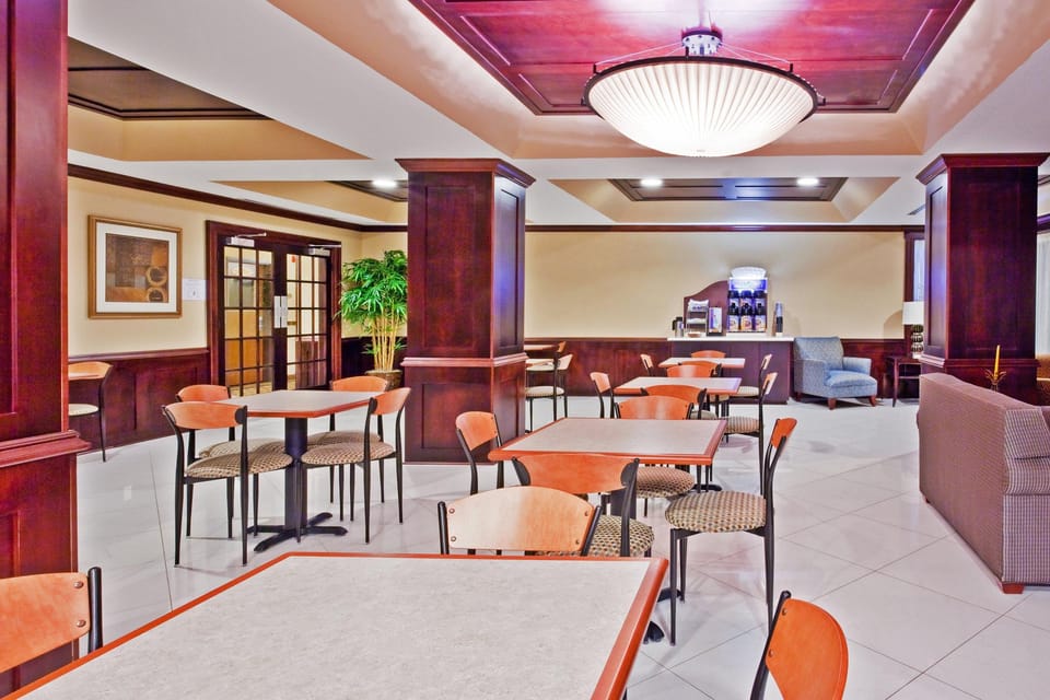 Holiday Inn Express Hotel & Suites-Magee By IHG Hotel in Mississippi