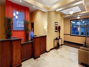 Holiday Inn Express Hotel & Suites Malvern By IHG Hotel in Fenter Township