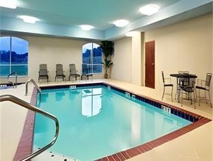 Holiday Inn Express Hotel & Suites Malvern By IHG Hotel in Fenter Township