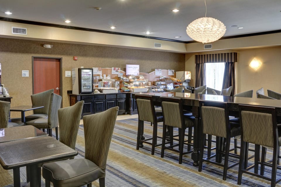 Holiday Inn Express Hotel & Suites Texarkana East By IHG Hotel in Texarkana