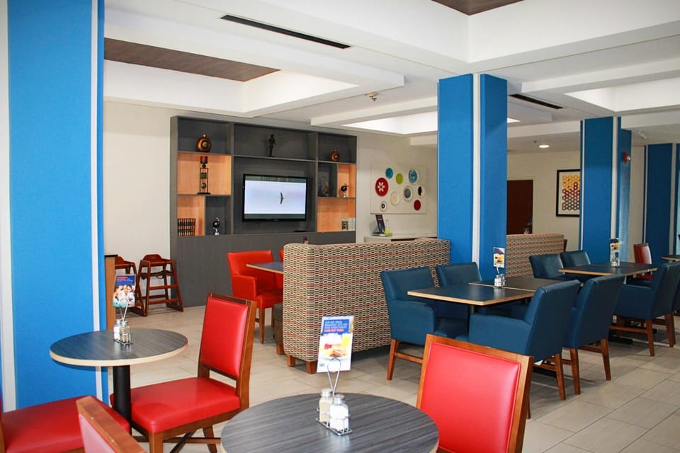 Holiday Inn Express Mccomb Hotel By IHG Hotel in Mississippi