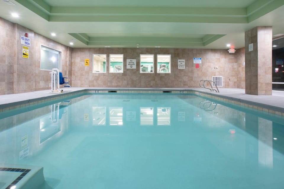 Holiday Inn Express Yreka-Shasta Area By IHG Hotel in Yreka