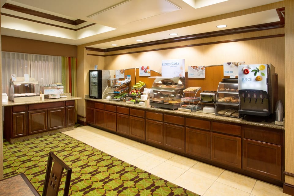 Holiday Inn Express Yreka-Shasta Area By IHG Hotel in Yreka