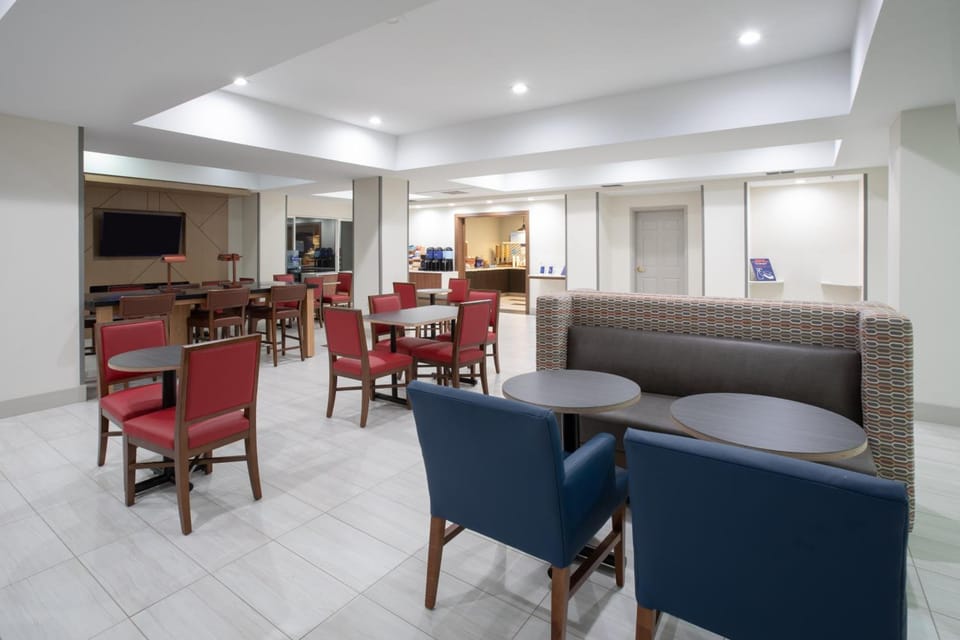 Holiday Inn Express Yreka-Shasta Area By IHG Hotel in Yreka