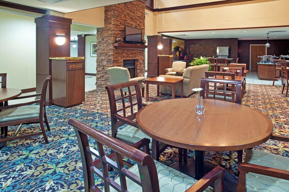 Staybridge Suites Elkhart North By IHG Hotel in Elkhart